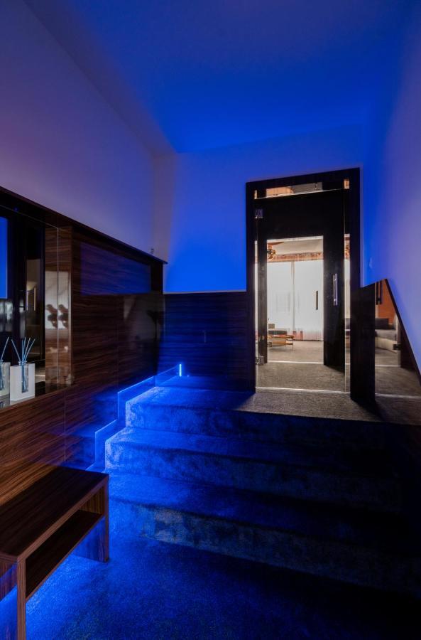 Aroma Gold Hotel Dolni Bousov Ngoại thất bức ảnh