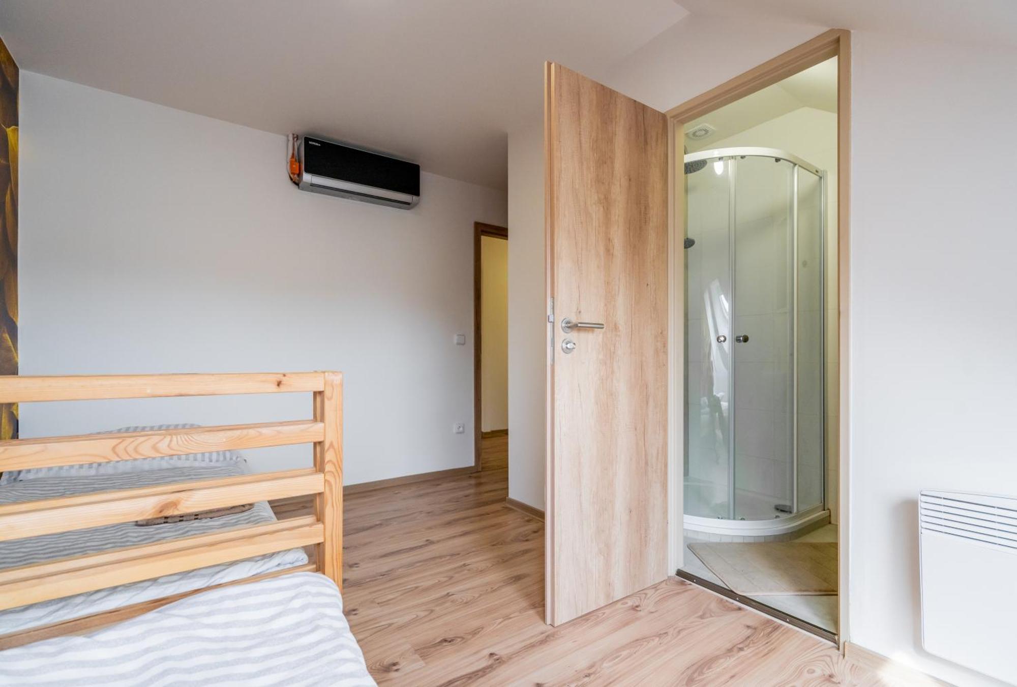 Aroma Gold Hotel Dolni Bousov Ngoại thất bức ảnh